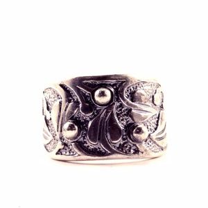 Vintage Silpada Designer Leaf Leaves Heart Ring